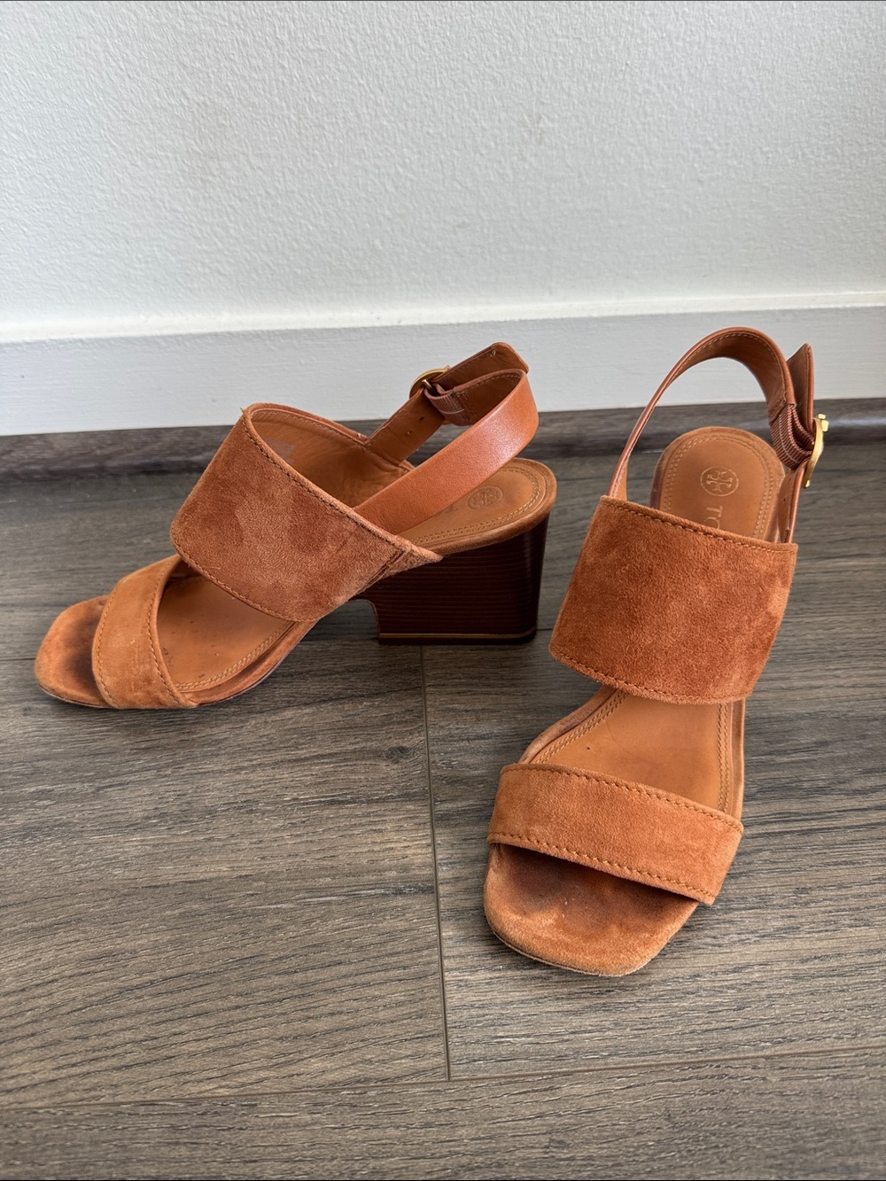 Tory Burch Selby Suede Block Heel Sandals in Cognac